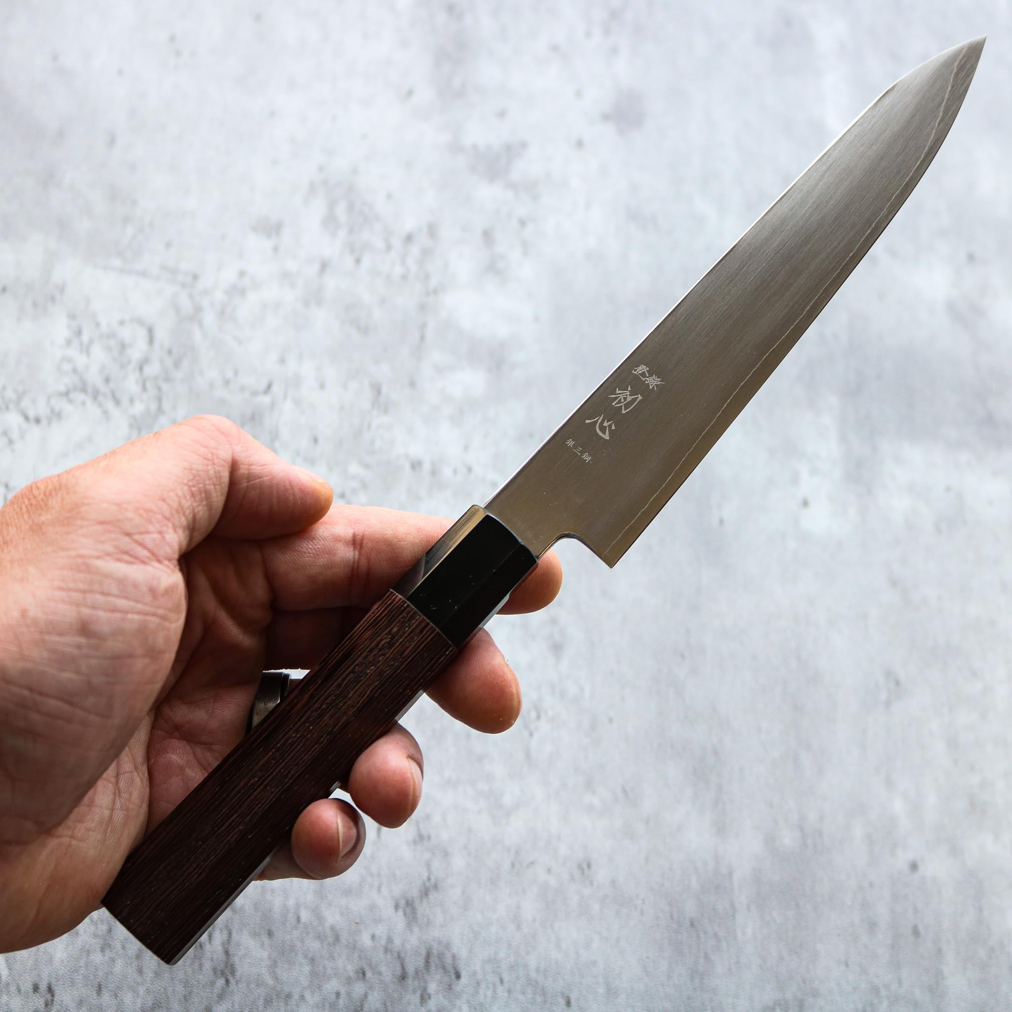 Hatsukokoro Ginsou petty 150 mm (Wenge)