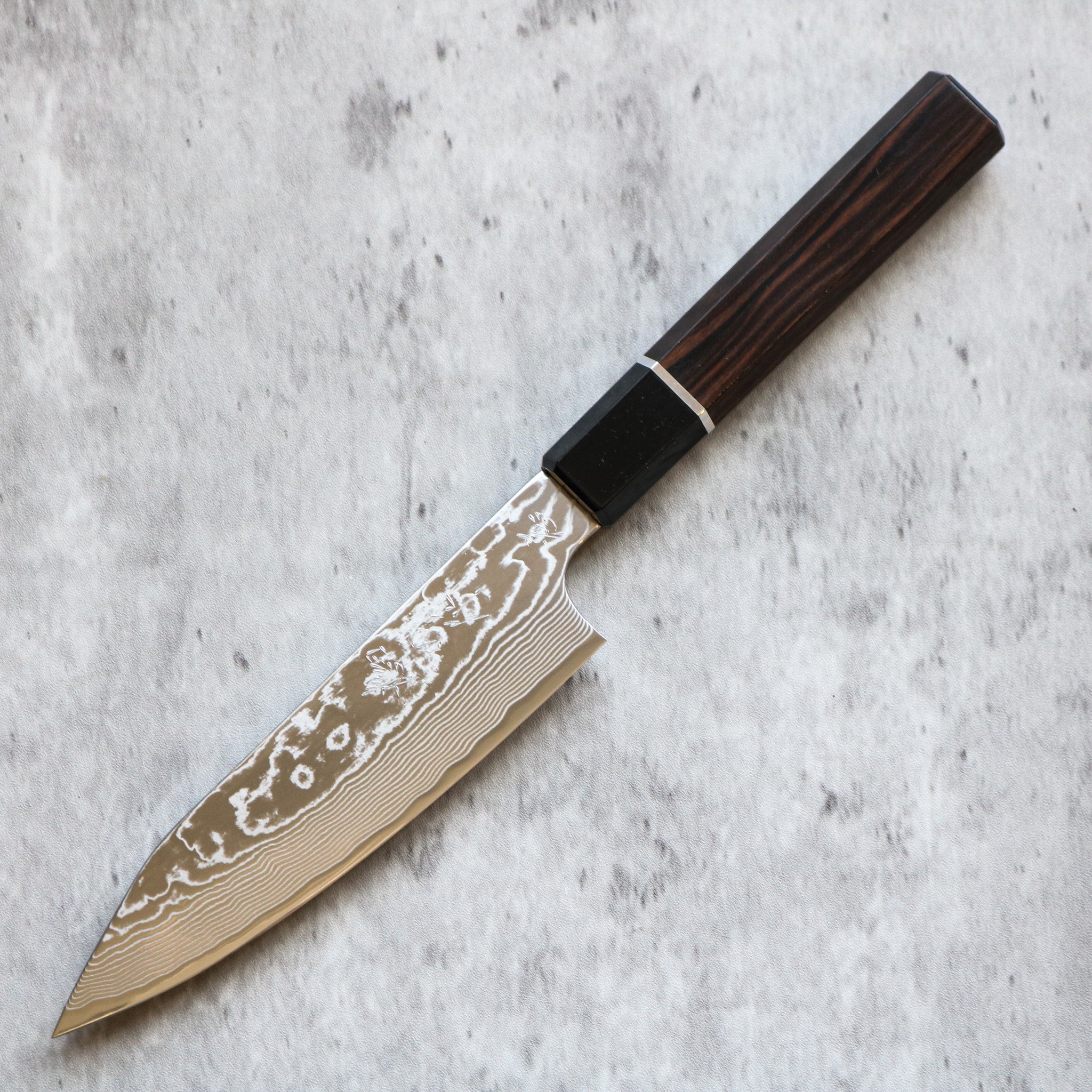 Kenshiro Hatono STRIX Damascus Kiritsuke Petty 135 mm Ebony W spacer