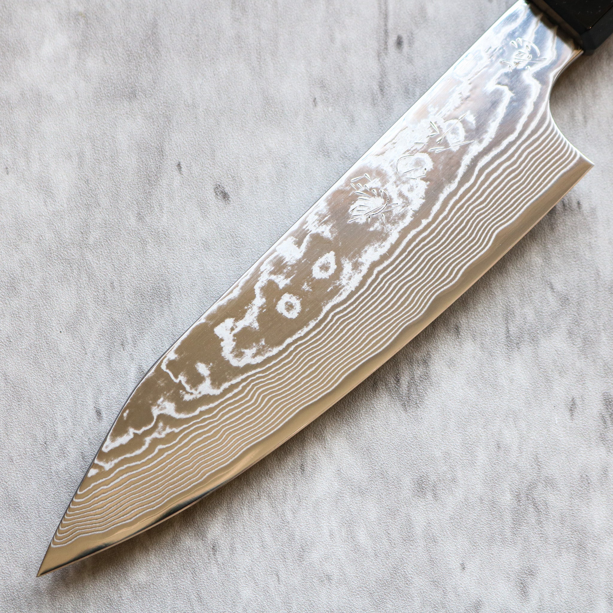 Kenshiro Hatono STRIX Damascus Kiritsuke Petty 135 mm Ebony W spacer