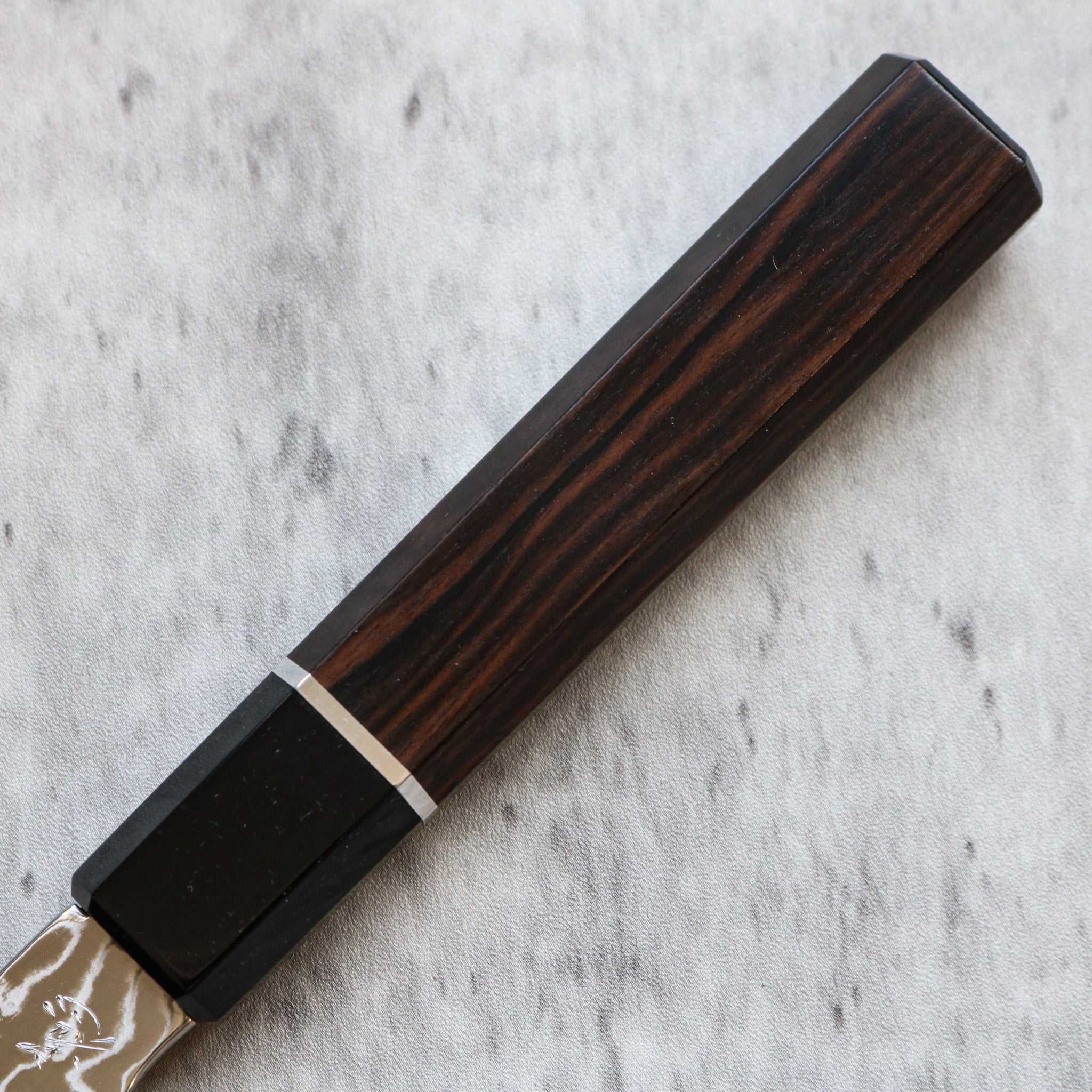 Kenshiro Hatono STRIX Damascus Kiritsuke Petty 135 mm Ebony W spacer