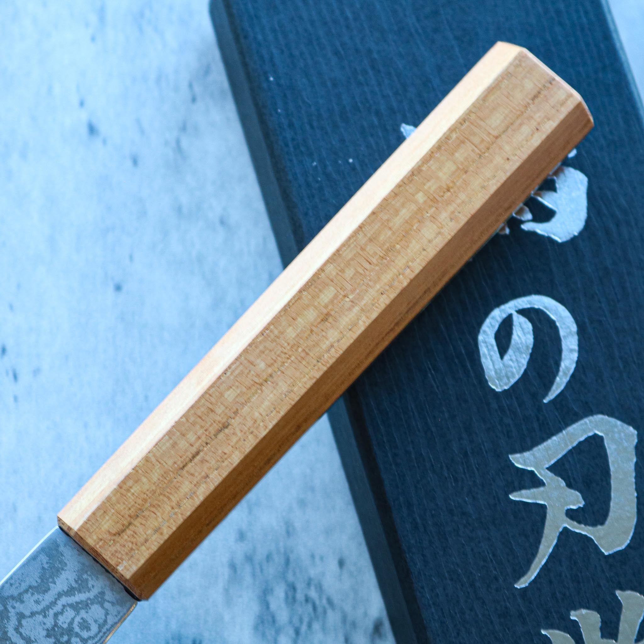 Kenshiro Hatono Ginsan Damascus Bunka 180 mm Zelkova