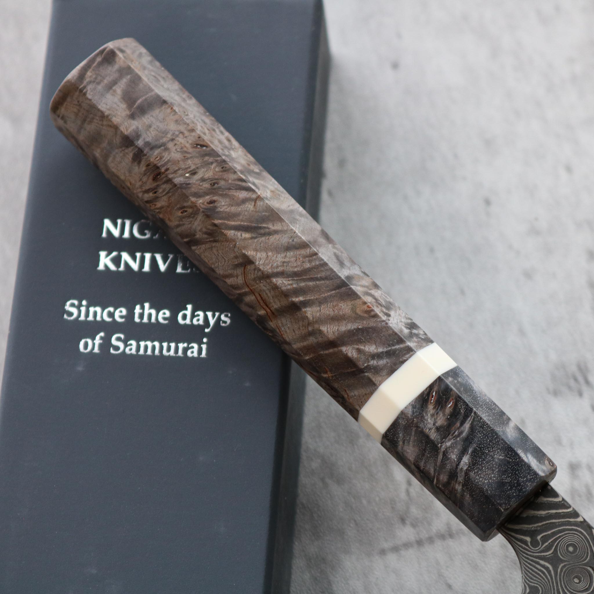 Nigara Hamono Damascus Anmon Kiritsuke Petty 145 mm