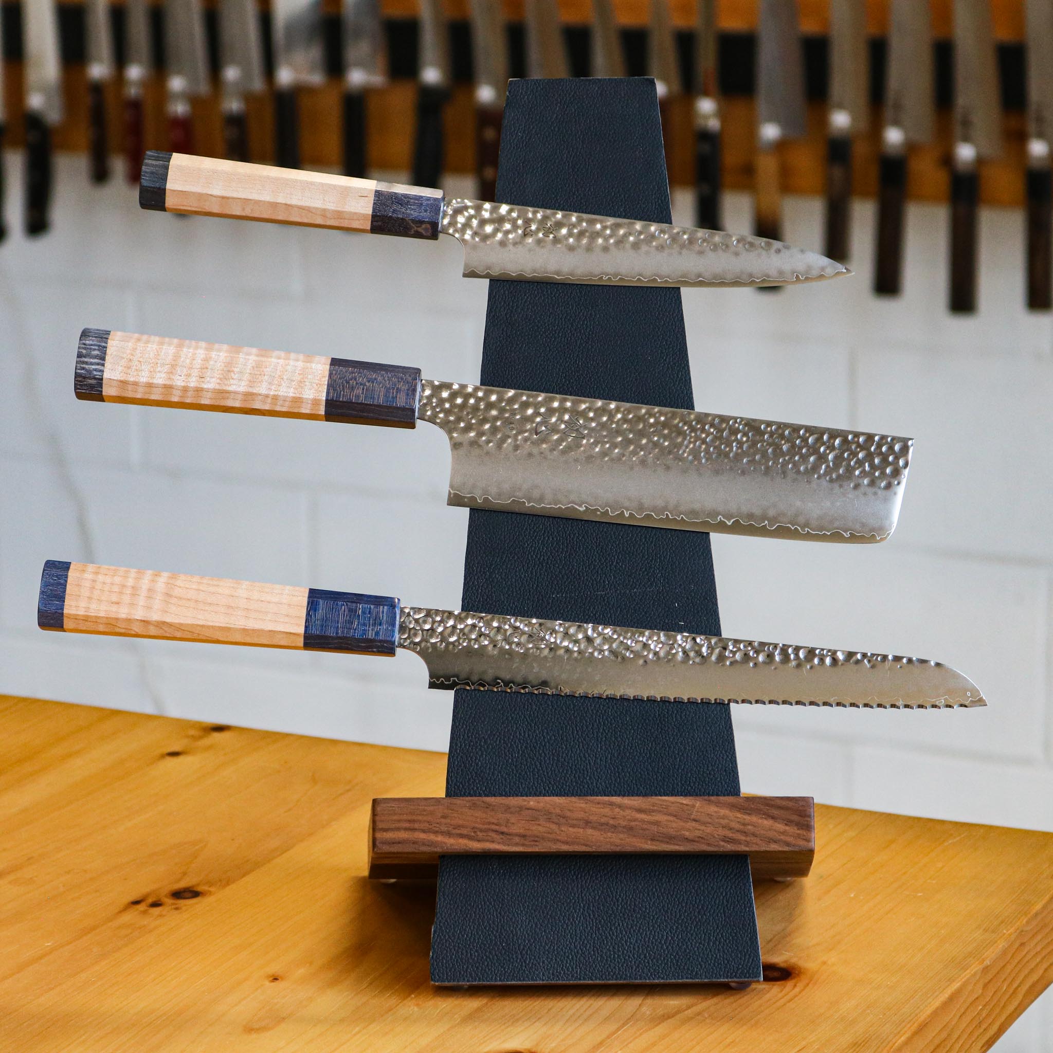 Hatsukokoro Hayabusa 3 pc Kit with Free Stand