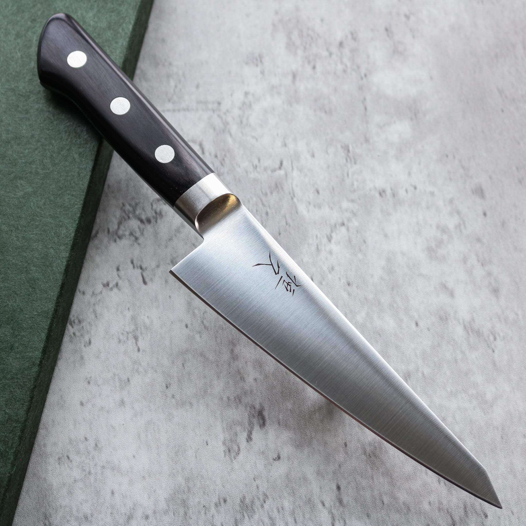 Tsunehisa Migaki AUS8 Honesuki 150 mm Black Handle